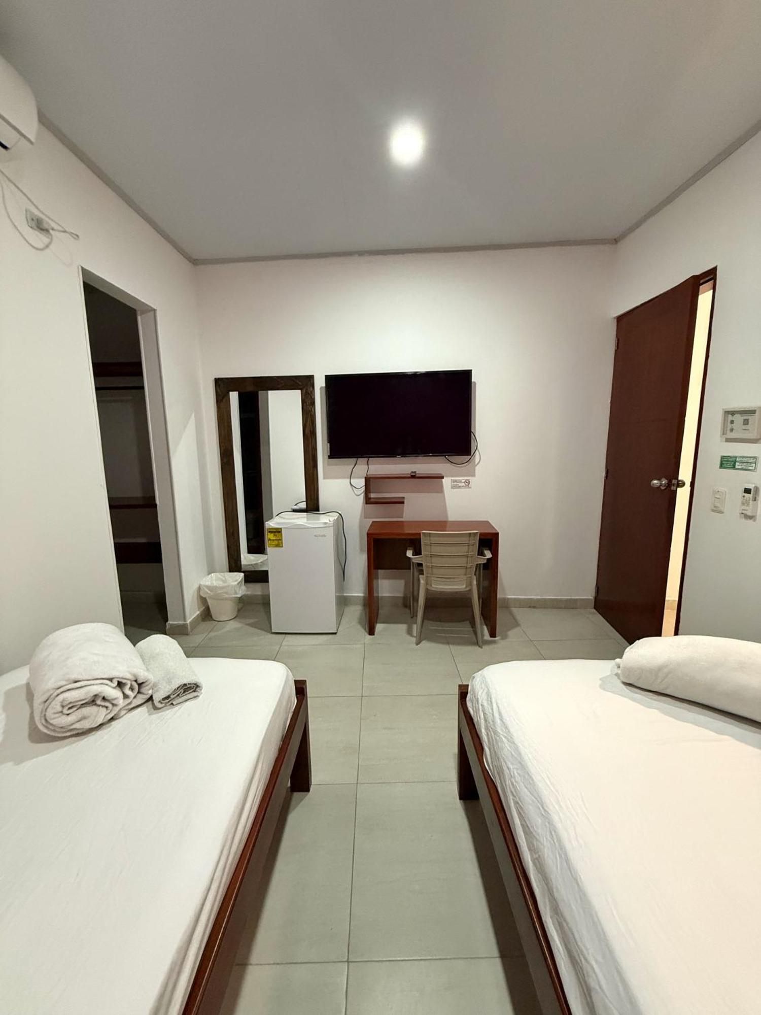 Apartahotel Caribe Diez San Andrés Exterior photo