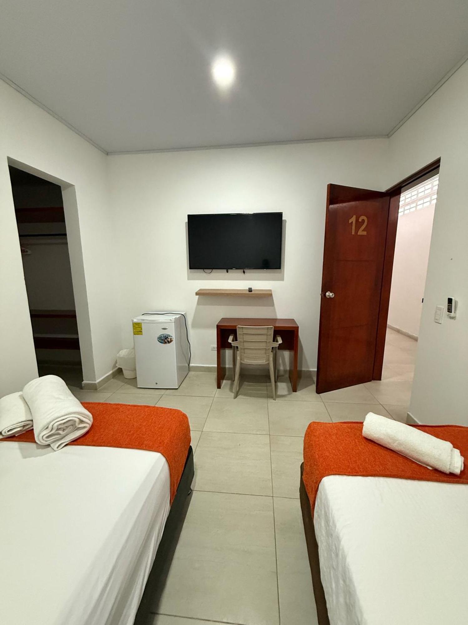 Apartahotel Caribe Diez San Andrés Exterior photo