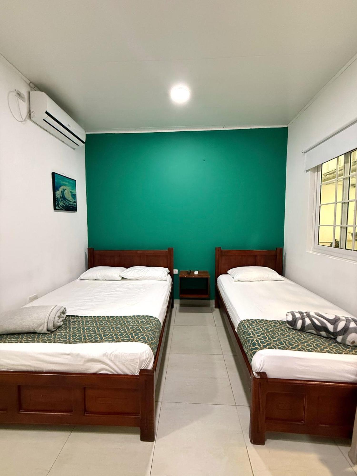 Apartahotel Caribe Diez San Andrés Exterior photo