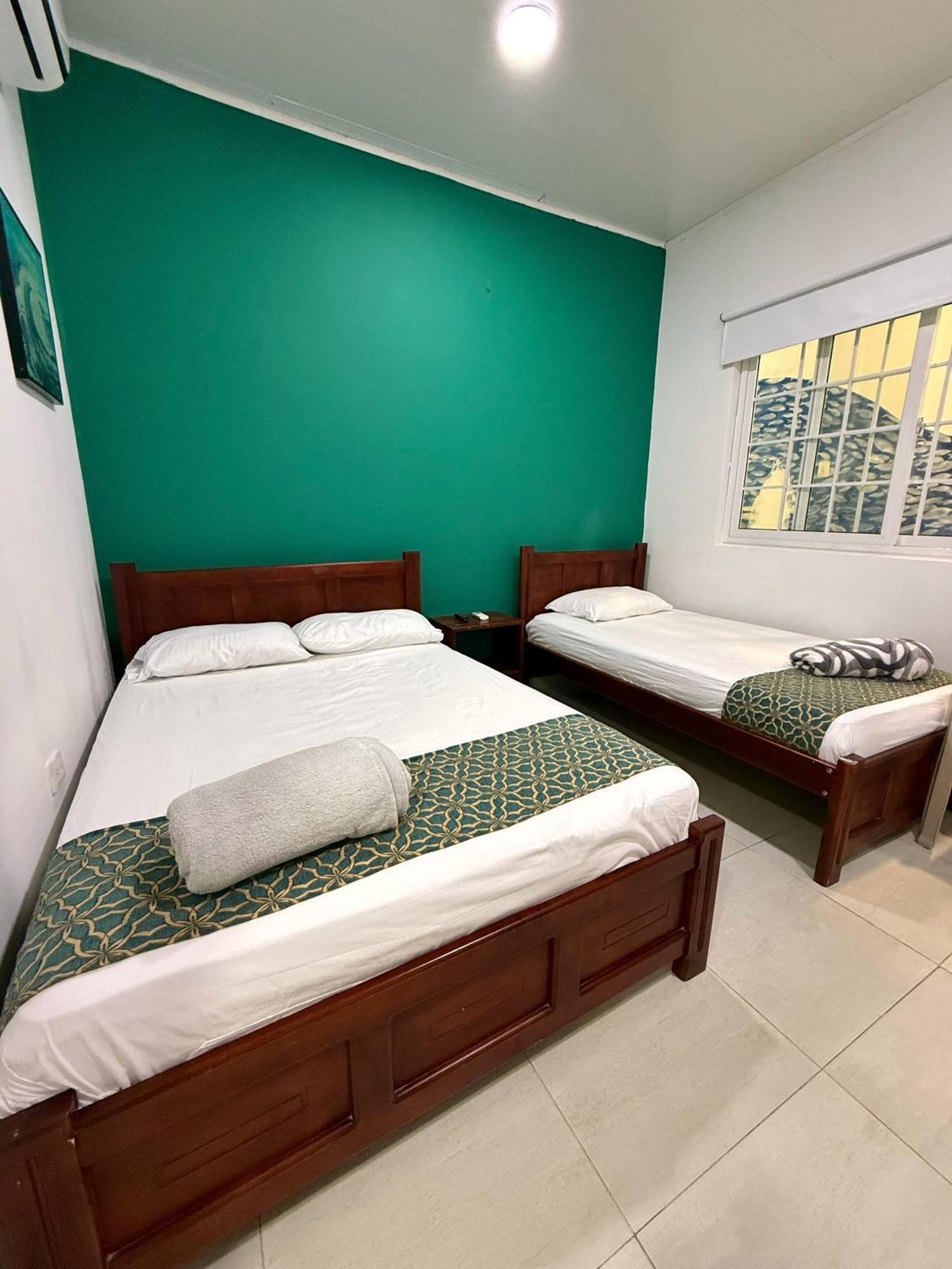 Apartahotel Caribe Diez San Andrés Exterior photo