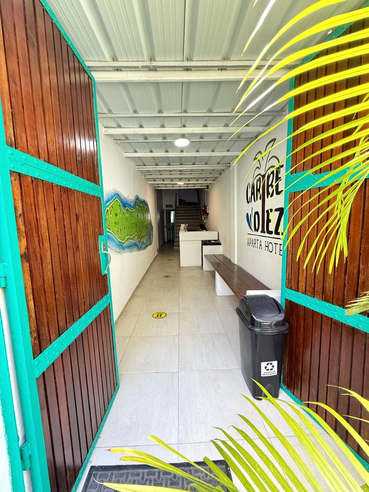 Apartahotel Caribe Diez San Andrés Exterior photo